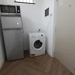 Modern Nearby Eindhoven 린데